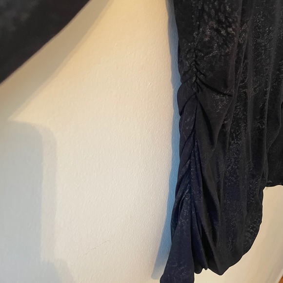 Kenneth Cole Reaction Ruched Sides Mockneck Top - Picture 5 of 9